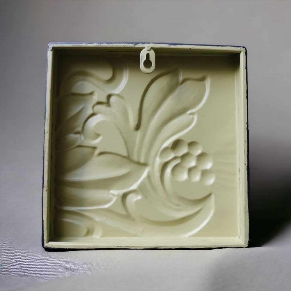 Embossed Floral Wall Decor - Picture 5 of 8